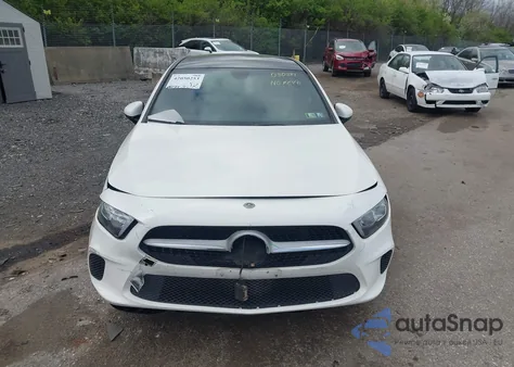 2019 Mercedes-Benz A 220 4Matic из США, поврежденный, VIN WDD3G4FB1KW030381